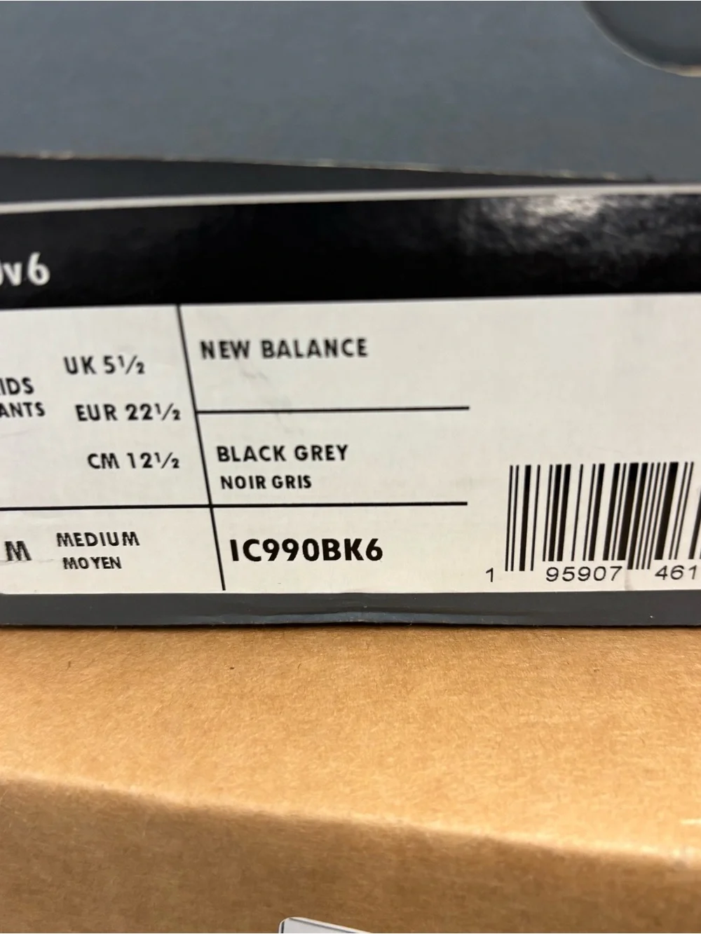 New Balance Kids 990 Sneakers in Black and Gray  4C NIB